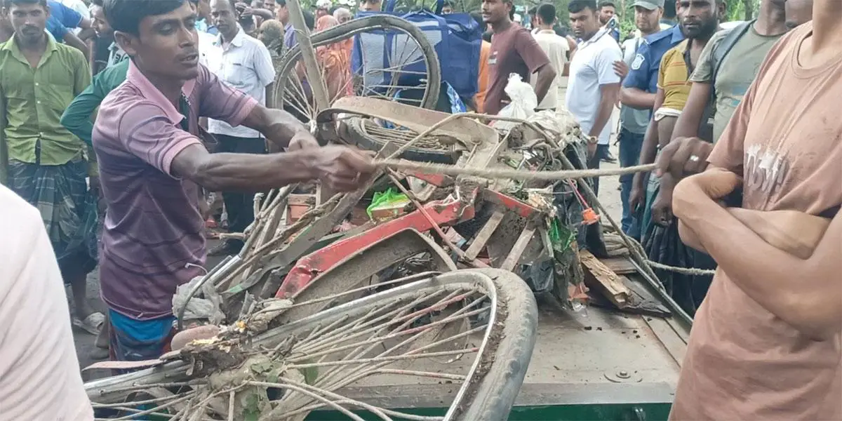 মাগুরায় বাস-ভ্যান সংঘর্ষে নিহত ১, আহত ১০