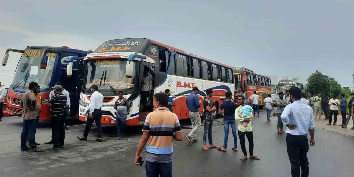 মুন্সীগঞ্জে ব্লকেড কর্মসূচি, পদ্মা সেতুতে যান চলাচল বন্ধ