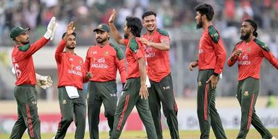 ১৫ রানে ৫ উইকেট নেই পাকিস্তানের