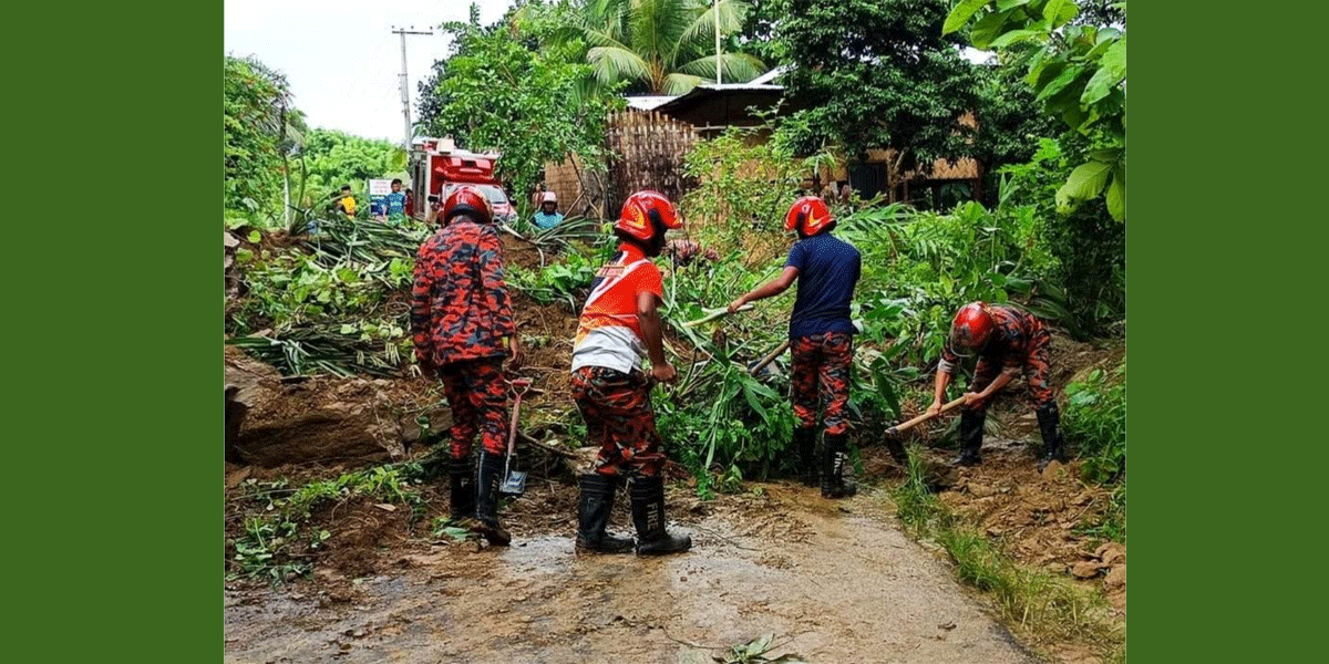 সাজেকে পাহাড় ধস, ৯ ঘণ্টা পর যান চলাচল স্বাভাবিক
