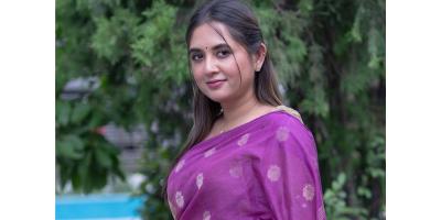 তানিয়া বৃষ্টির ‘পার্সেল’