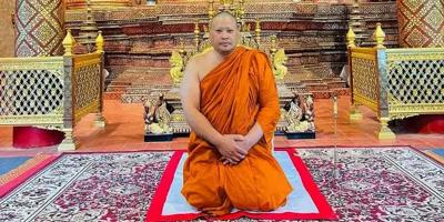 থাই রাজপুত্র যেভাবে বৌদ্ধ সন্ন্যাসী হলেন