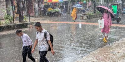 রাজধানীতে বৃষ্টি ও দেশের ৭ অঞ্চলে ঝড়ের পূর্বাভাস