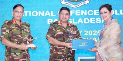 ‘ক্যাপস্টোন’ কোর্সের সনদ বিতরণ করলেন সেনাপ্রধান