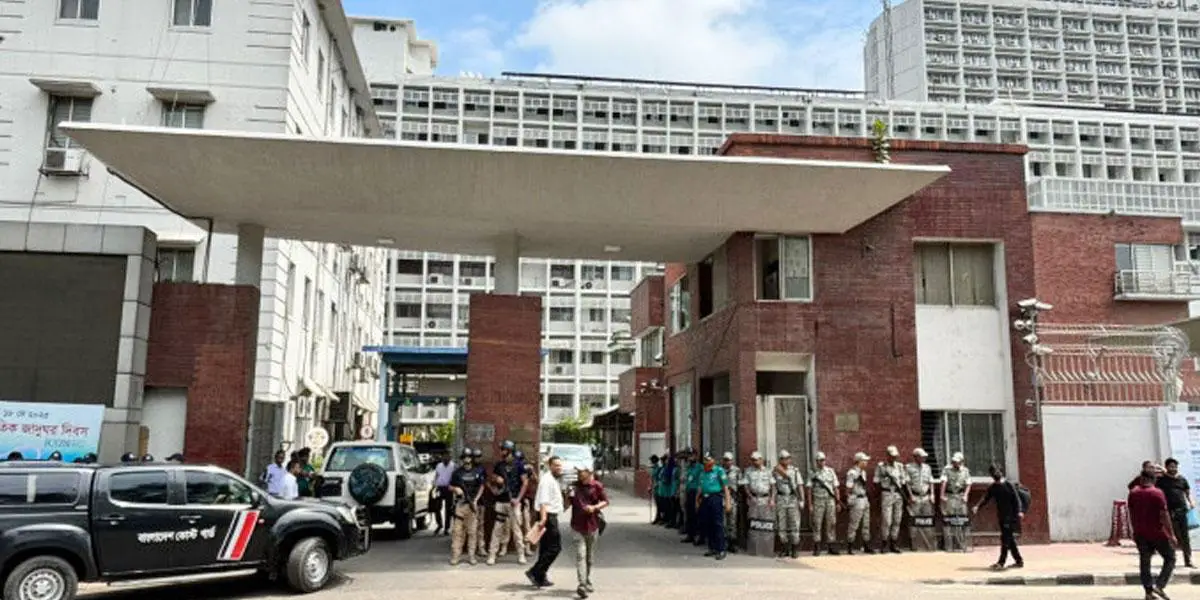 সচিবালয়ে সভা-সমাবেশ নিষিদ্ধ, সন্ধ্যা ৬টার পর অবস্থানে লাগবে অনুমতি