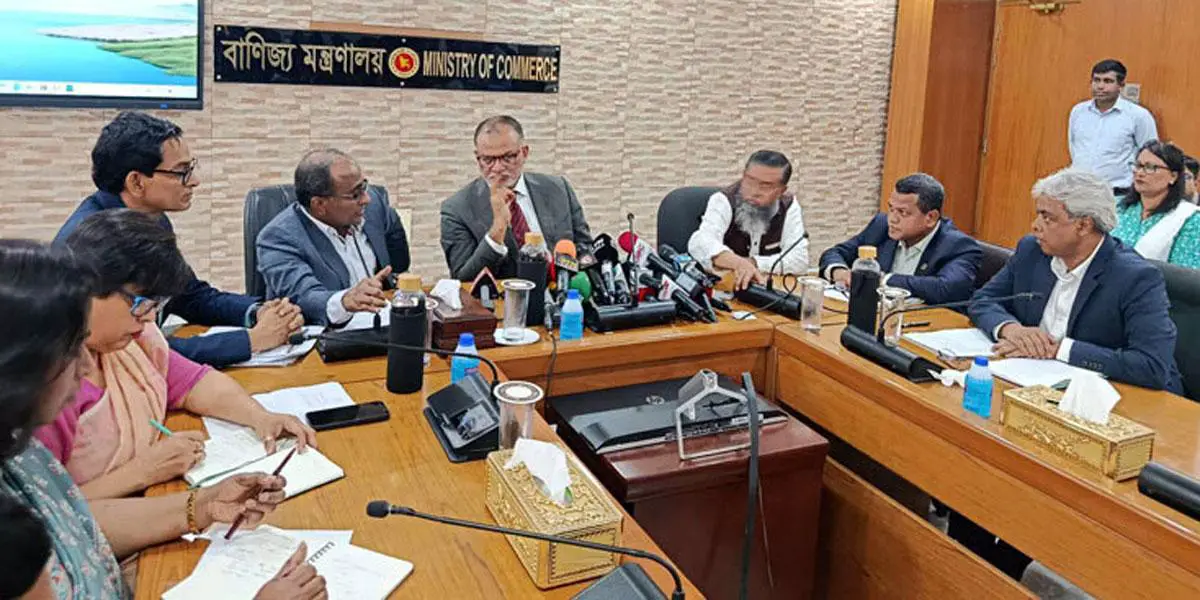চলতি অর্থবছরে রপ্তানির লক্ষ্যমাত্রা ৬৩.৫০ বিলিয়ন ডলার