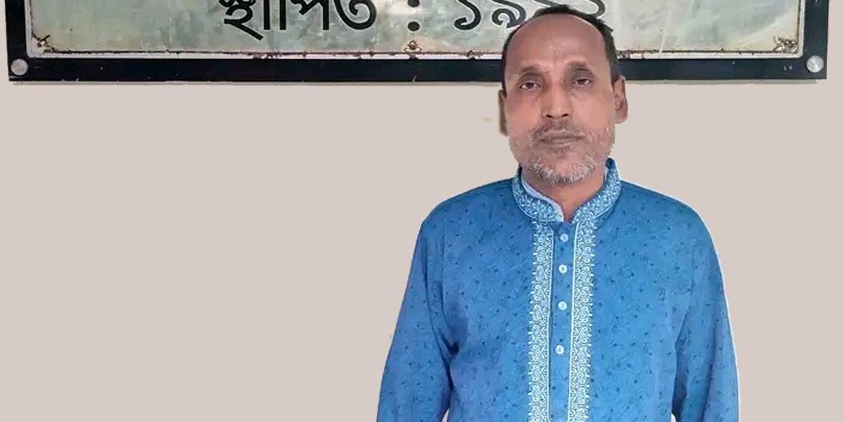 রাকসু নির্বাচনে প্রার্থী হলেন ৫১ বছর বয়সী মোর্শেদ