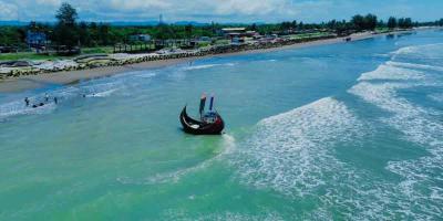 আবারও ১৫ জেলেসহ ২ ট্রলার আটক করেছে আরাকান আর্মি