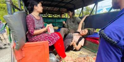 সাজেকে পর্যটকবাহী গাড়ি খাদে পড়ে খুবির শিক্ষার্থী নিহত, আহত ১২