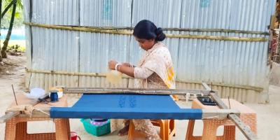 বিদেশে যাচ্ছে রুবিনার তৈরি নকশি