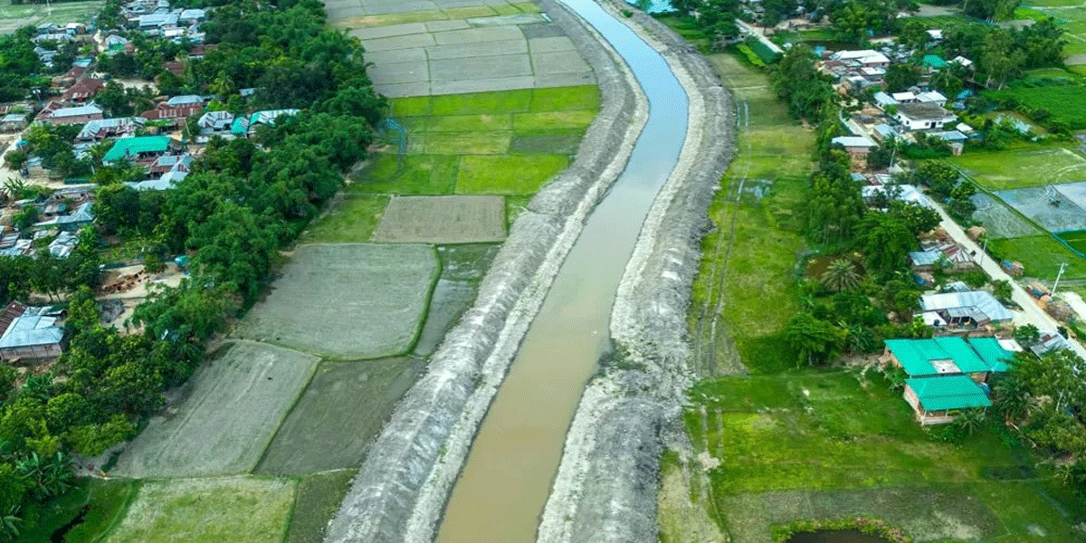 ঠাকুরগাঁওয়ে খাল খননে কপাল খুলছে কৃষকের
