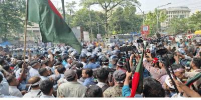 রাতের মধ্যে দাবি না মানলে বৃহস্পতিবার যমুনা অভিমুখে পদযাত্রা