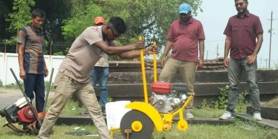 দেশীয় উপায়ে স্বল্প মূল্যে লাইন কাটার মেশিন তৈরি