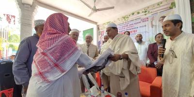 নোয়াখালীতে তারেক রহমানের উপহার পেলেন ৫৫০ ইমাম-শিক্ষক
