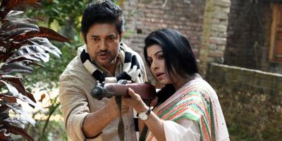 বিজয় দিবসের নাটকে মৌ