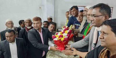 চাঁদপুরে আওয়ামী লীগ থেকে দুই শতাধিক নেতাকর্মীর বিএনপিতে যোগদান