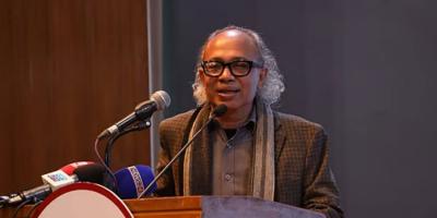 রাজনৈতিক সচেতনতা ছাড়া গণতান্ত্রিক সাংবাদিকতা সম্ভব নয়: নূরুল কবীর
