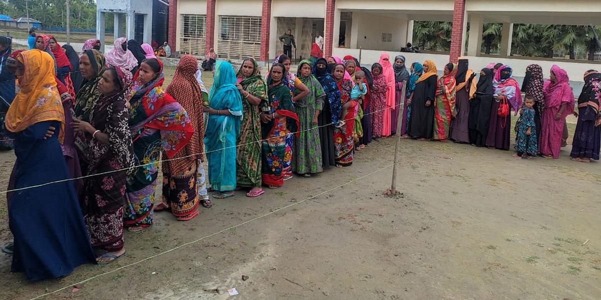 নির্বাচনে টার্গেট নারী ভোটার