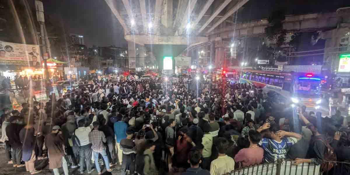 ইনকিলাব মঞ্চের কর্মীদের ওপর পুলিশি হামলার প্রতিবাদে চট্টগ্রামে বিক্ষোভ