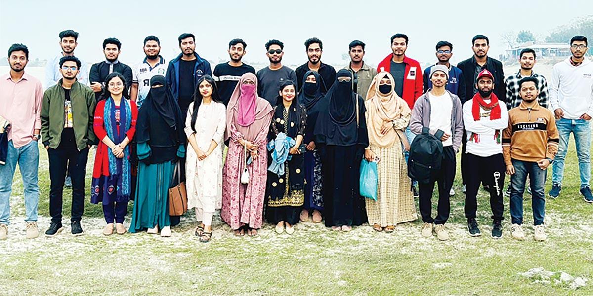 পদ্মা-গড়াই মোহনায় ইবিয়ান