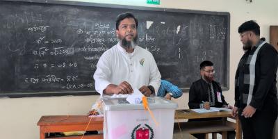 ঢাকা-৪ আসন: ভোট দিলেন তানভীর আহমেদ রবিন