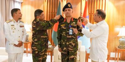 সশস্ত্র বাহিনী বিভাগের পিএসওর দায়িত্ব নিলেন মীর মুশফিক