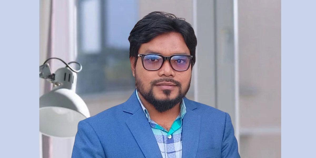 স্বরাষ্ট্রমন্ত্রীকে নিয়ে ফেসবুক ইভেন্টে ‘ইন্টারেস্টেড’ ক্লিকে বরখাস্ত হলেন বিশ্ববিদ্যালয় কর্মকর্তা