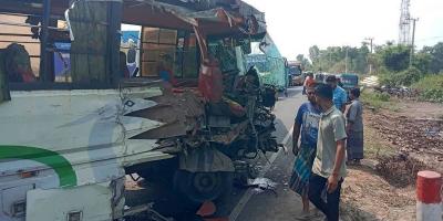 পটিয়ায় তিন বাসের সংঘর্ষে নিহত ১, আহত ১৫