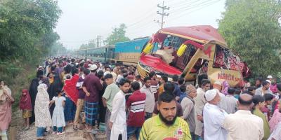 কুমিল্লায় ট্রেন-বাস দুর্ঘটনায় নিহতদের পরিচয় শনাক্ত