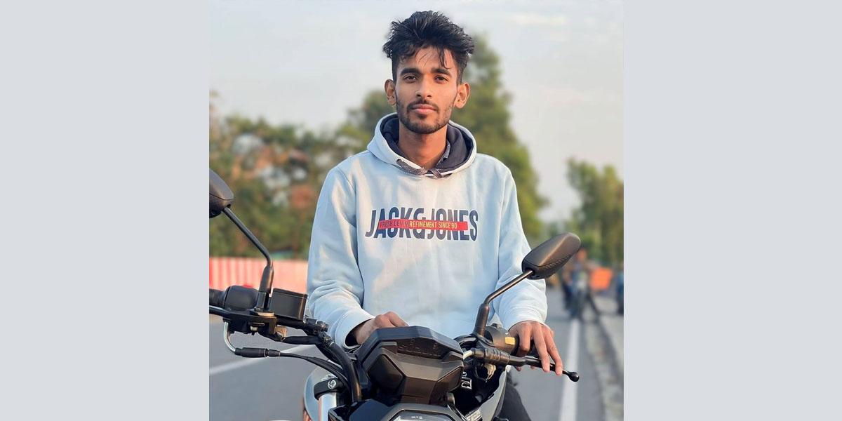 সড়ক দুর্ঘটনায় প্রাণ গেল ছেলের, বাবা গুরুতর আহত