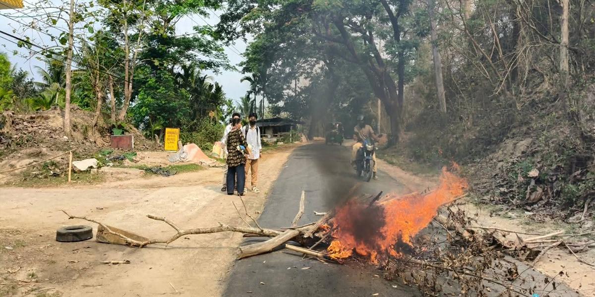 রাঙ্গামাটিতে ইউপিডিএফ নেতাকে গুলি করে হত্যা, গুলিবিদ্ধ ২ বোন