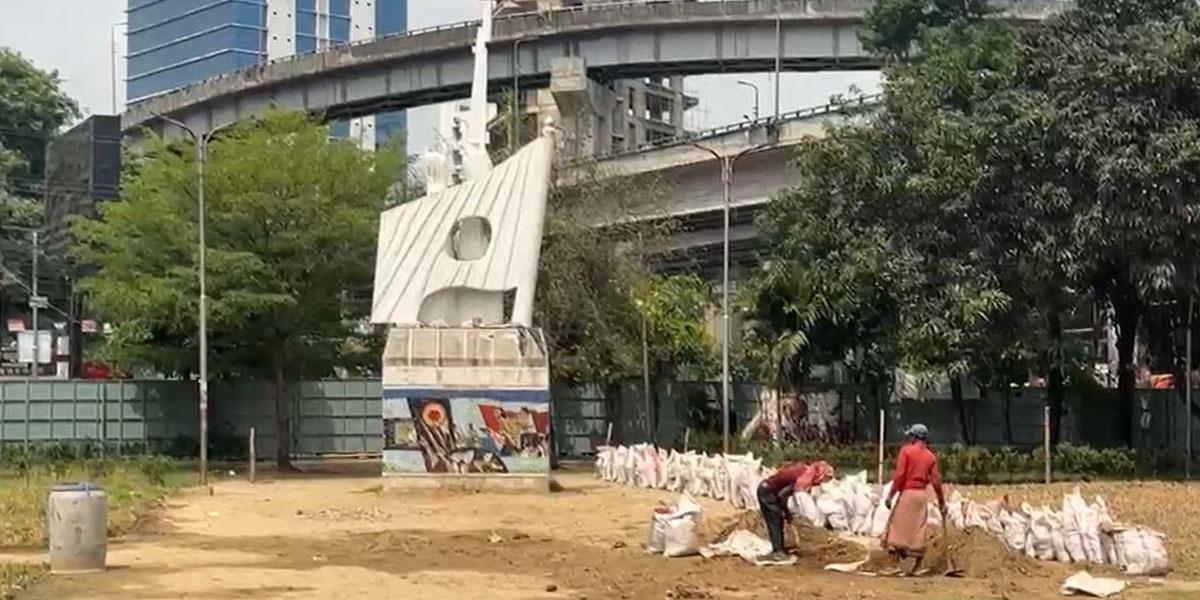 বিপ্লব উদ্যানের উন্নয়নকাজে বাধা দিলে কাউকে ছাড় নয়: মেয়র