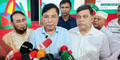 হজযাত্রীদের বিমান ভাড়া কমানো হবে: বিমানপ্রতিমন্ত্রী