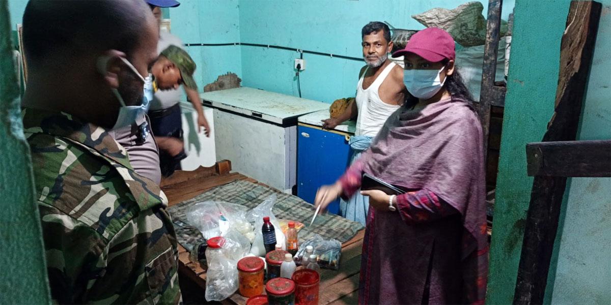 চট্টগ্রামে নোংরা পরিবেশে কেমিক্যাল মিশিয়ে আইসক্রিম তৈরি