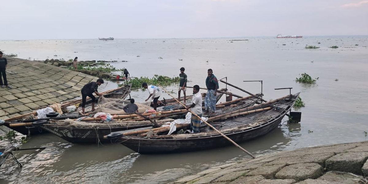 দাদন ও কমিশনের ফাঁদে মেঘনা পাড়ের জেলেরা
