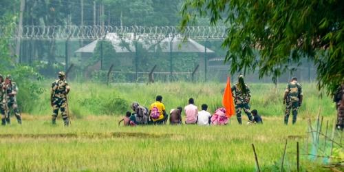 বড়বাড়ি সীমান্তে ১০ নারী-পুরুষকে পুশইনের চেষ্টা