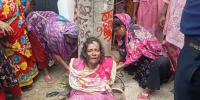 শরীয়তপুরে নারীকে চুল কেটে, আলকাতরা মেখে খুঁটিতে বেঁধে রাখল প্রতিপক্ষ