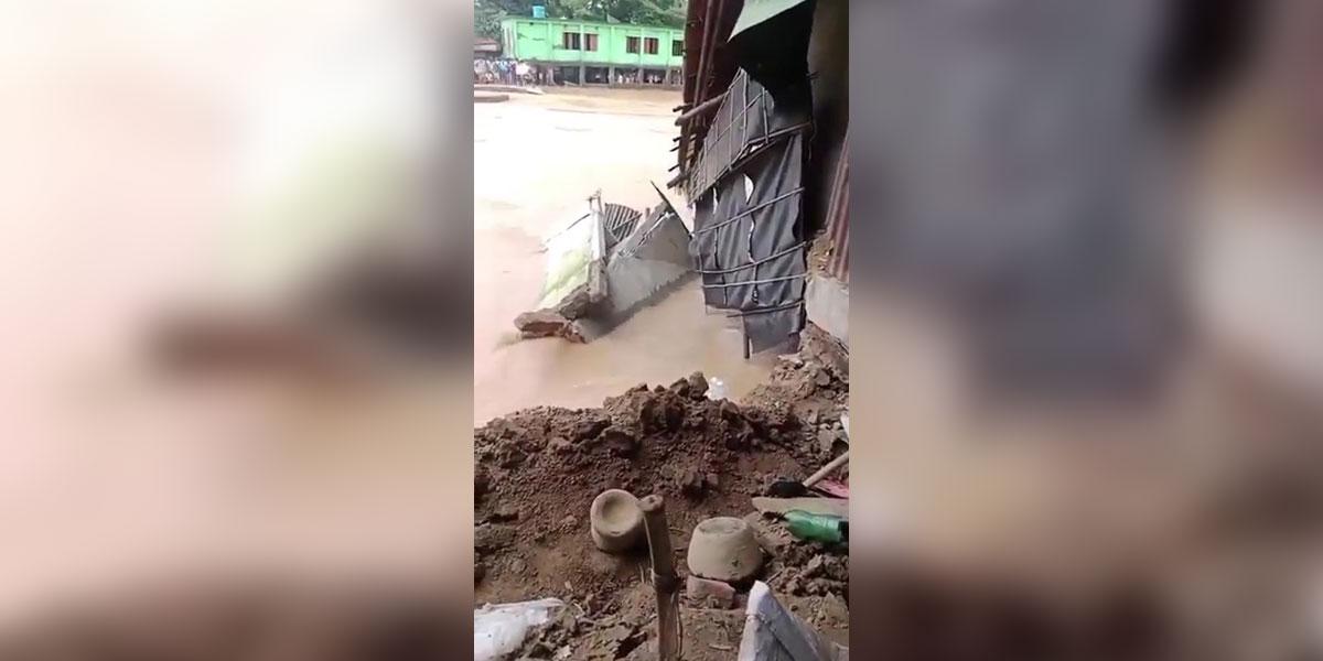 তাহিরপুরে ঢলে ঘরের সঙ্গে ভেসে গেছে মানসিক ভারসাম্যহীন তরুণ