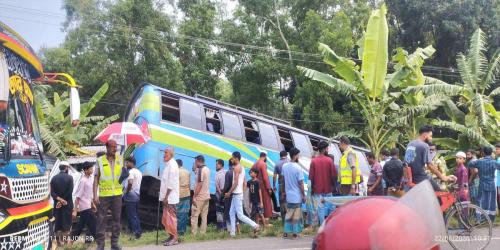 ফরিদপুরে বাসচাপায় নিহত ১