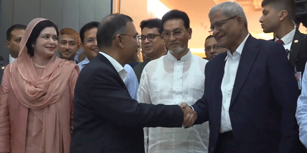 রাষ্ট্রীয় সফর শেষে দেশে ফিরলেন প্রধানমন্ত্রী তারেক রহমান