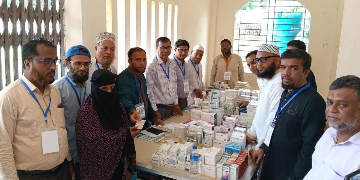 চট্টগ্রামে পাঁচ শতাধিক মানুষকে বিনামূল্যে চিকিৎসা