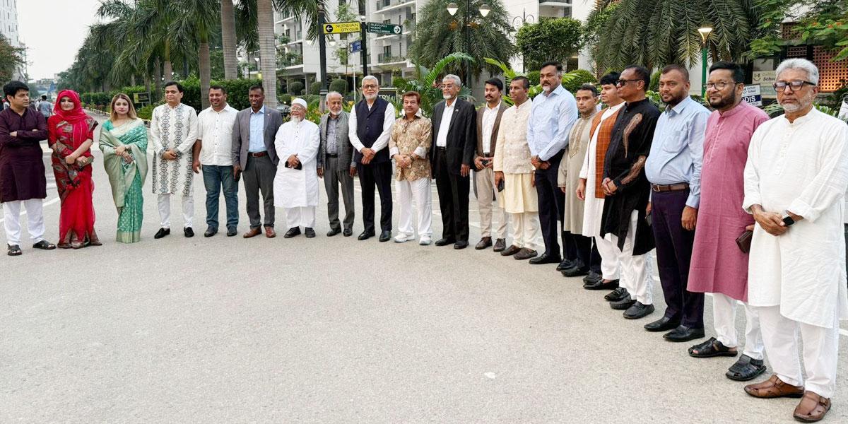 রূপায়ণ সিটি উত্তরা পরিদর্শন করলেন রিহ্যাব নেতারা
