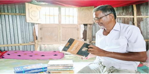 বই-ই তার বিশ্ববিদ্যালয়