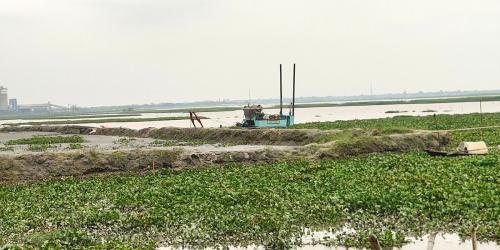 সোনারগাঁ মেঘনা নদীতে বিআইডব্লিউটিএর ড্রেজিং, চাঁদা না পেয়ে অপপ্রচারের অভিযোগ