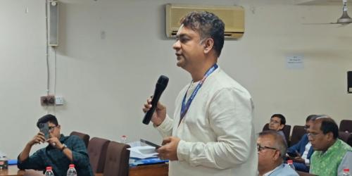 জাবি সিনেটে বঙ্গবন্ধুর নামে হল পুনঃনামকরণের দাবিতে উত্তেজনা