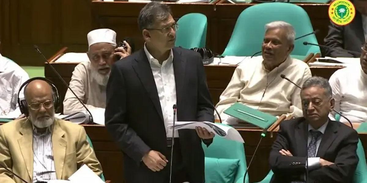গত ১৫ বছরের তুলনায় দেশে খুন, ডাকাতিসহ সার্বিক অপরাধ কমেছে: স্বরাষ্ট্রমন্ত্রী