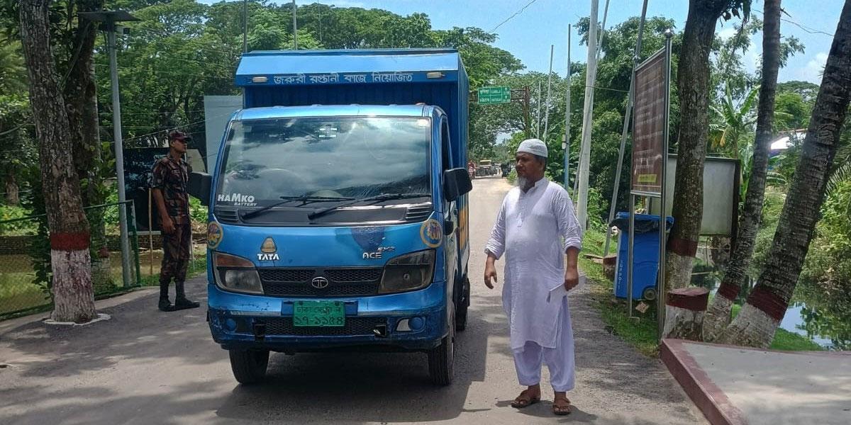 ত্রিপুরার মুখ্যমন্ত্রীর জন্য বাংলাদেশের ৬০০ কেজি আম উপহার