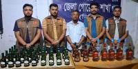 বালুর নিচে মিলল বিদেশি মদের মজুত, আটক বাড়ির মালিক