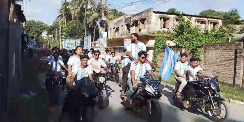 ফরিদপুরে আর্জেন্টিনা সমর্থকদের বর্ণাঢ্য শোভাযাত্রা
