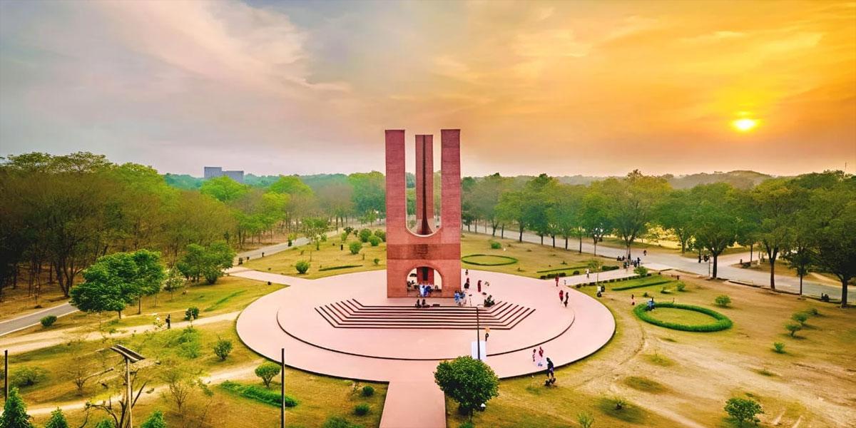 জাবিতে র‍্যাগিংয়ের ঘটনায় ১২ শিক্ষার্থী সাময়িক বহিষ্কার